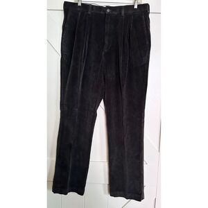 Roundtree & Yorke Mens Darkest Navy Corduroy Pleated Pants Size 36x32 (35/30.5)